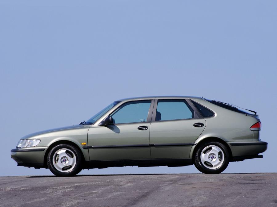  Saab 900 S 1993 года  (фото 9 из 19)